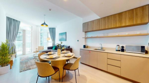 Urban Oasis - Classy Two Bedroom with Lake View